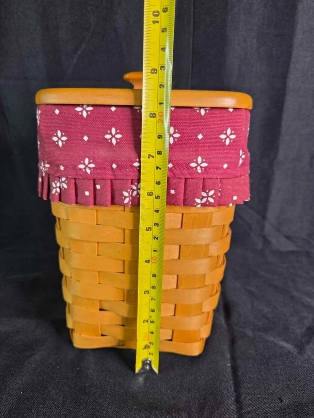 1996 Longaberger Medium Spoon basket with lid and Plastic & fabric liners